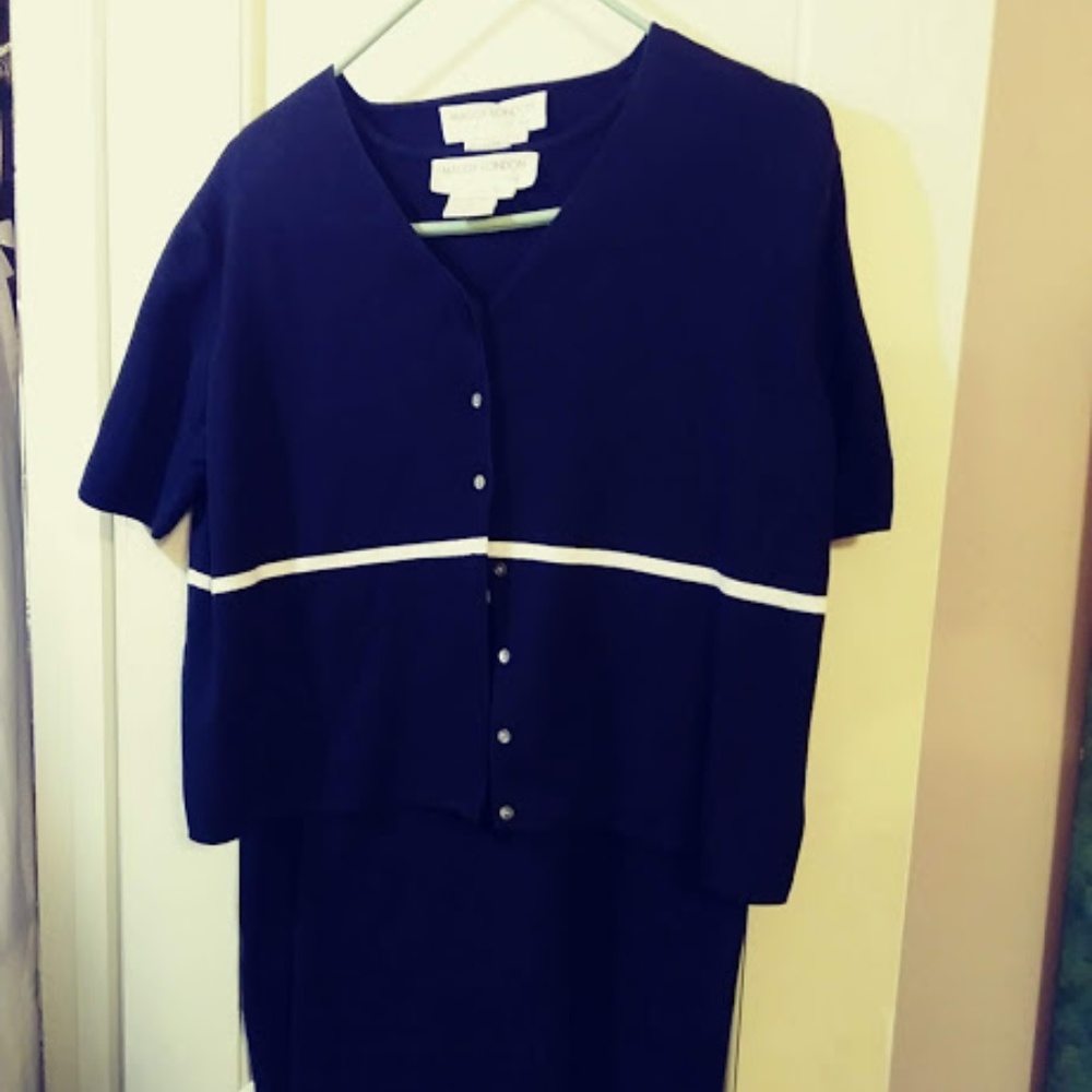 3-4-15Vintage Maggy London Twin Dress set .